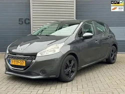 Grijs Gebruikt 2014 Peugeot 208 Active Hatchback | € 3.450