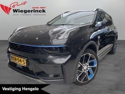 Zwart, metallic lak Gebruikt 2023 Lynk & Co 01 SUV | € 27.898 (Eerlijke prijs)