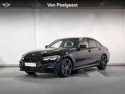 Saphirschwarz metallic (475) (zwart metallic) Gebruikt 2022 BMW 330e M Sport Sedan | € 37.400 (Eerlijke prijs)