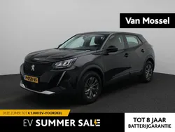 Zwart Gebruikt 2022 Peugeot e-2008 Active SUV | € 20.900 (Eerlijke prijs)