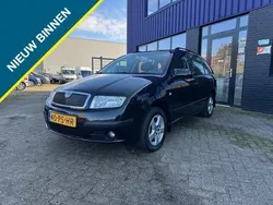 Zwart Gebruikt 2004 Skoda Fabia Elegance Stationwagen | € 2.349 (Iets duurder)