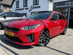 Rood, metallic lak Gebruikt 2021 Kia Ceed Sportswagon GT-Line Stationwagen | € 20.400 (Eerlijke prijs)