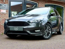 Grijs Gebruikt 2018 Ford Focus ST-Line Stationwagen | € 12.950 (Goede deal)