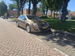 Beige Gebruikt 2014 Opel Astra Cosmo Hatchback | € 9.000 (Eerlijke prijs)