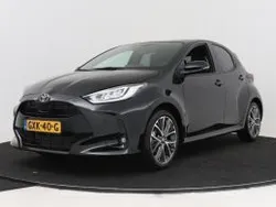 Zwart metallic Gebruikt 2024 Toyota Yaris Executive Hatchback | € 30.950 (Eerlijke prijs)
