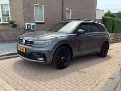 Grijs Gebruikt 2019 VW Tiguan Highline SUV | € 29.950 (Iets duurder)