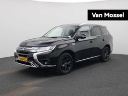 Zwart Gebruikt 2021 Mitsubishi Outlander P-HEV SUV | € 26.900 (Eerlijke prijs)