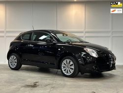 Zwart, metallic lak Gebruikt 2015 Alfa Romeo MiTo Distinctive Hatchback | € 6.950 (Eerlijke prijs)