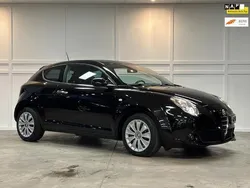 Zwart, metallic lak Gebruikt 2015 Alfa Romeo MiTo Distinctive Hatchback | € 6.950 (Eerlijke prijs)