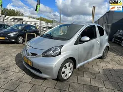 Grijs Gebruikt 2006 Toyota Aygo Hatchback | € 1.349 (Goede deal)