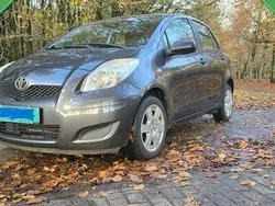 Grijs Gebruikt 2010 Toyota Yaris Limited Hatchback | € 5.799 (Eerlijke prijs)