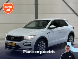 Wit Gebruikt 2021 VW T-Roc Business SUV | € 25.995 (Eerlijke prijs)