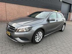 Grijs (metallic) Gebruikt 2013 Mercedes A200 Ambition Hatchback | € 9.990 (Goede deal)