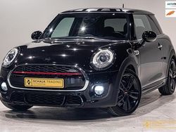 Zwart Gebruikt 2017 Mini Cooper Business Hatchback | € 13.950 (Eerlijke prijs)