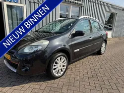 Zwart, metallic lak Gebruikt 2010 Renault Clio GrandTour Dynamique Stationwagen | € 1.999 (Goede deal)