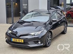 Zwart Gebruikt 2019 Toyota Auris Hatchback | € 18.449 (Eerlijke prijs)