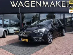 Zwart Gebruikt 2017 Renault Mégane IV Bose Edition Hatchback | € 10.750 (Eerlijke prijs)