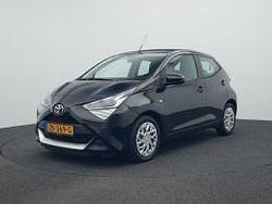 Zwart Gebruikt 2019 Toyota Aygo X-play Hatchback | € 11.600 (Eerlijke prijs)