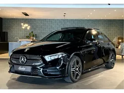 Zwart, metallic lak Gebruikt 2021 Mercedes A250 AMG Sedan | € 31.950 (Eerlijke prijs)
