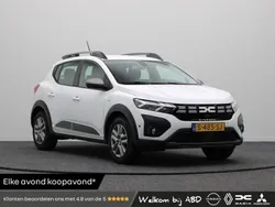 Blanc glacier 369 Gebruikt 2023 Dacia Sandero Expression Hatchback | € 17.945 (Eerlijke prijs)