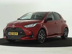 Rood metallic Gebruikt 2024 Toyota Yaris Limited Hatchback | € 29.945 (Duur)