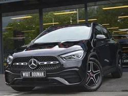 Zwart, metallic lak Gebruikt 2021 Mercedes GLA200 AMG SUV | € 38.900 (Eerlijke prijs)
