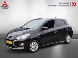 Zwart Gebruikt 2022 Mitsubishi Space Star Intense Hatchback | € 12.949 (Eerlijke prijs)