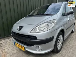 Grijs Gebruikt 2005 Peugeot 1007 Hatchback | € 2.599 (Eerlijke prijs)