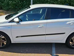 Wit Gebruikt 2023 Hyundai i20 Premium Hatchback | € 20.900 (Eerlijke prijs)