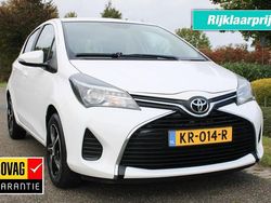 Wit Gebruikt 2016 Toyota Yaris Hatchback | € 8.900 (Eerlijke prijs)