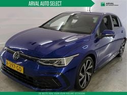 Blauw Gebruikt 2022 VW Golf VIII R-line Hatchback | € 24.850 (Eerlijke prijs)