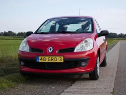 Rood Gebruikt 2008 Renault Clio II Hatchback | € 2.750 (Eerlijke prijs)