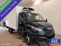 Blauw Gebruikt 2023 Iveco Daily Van | € 35.450
