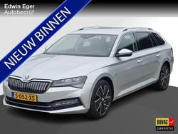 Grijs Gebruikt 2022 Skoda Superb Business Line Stationwagen | € 26.945 (Goede deal)