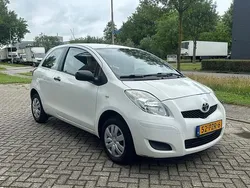 Wit Gebruikt 2011 Toyota Yaris Hatchback | € 2.695 (Goede deal)