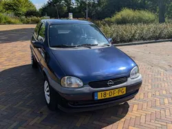 Blauw Gebruikt 1999 Opel Corsa Hatchback | € 900 (Eerlijke prijs)