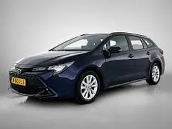 Blauw, metallic lak Gebruikt 2024 Toyota Corolla Active Stationwagen | € 29.945 (Iets duurder)