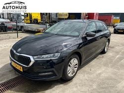 Zwart Gebruikt 2021 Skoda Octavia Business Line Stationwagen | € 16.939 (Eerlijke prijs)