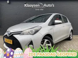 Grijs, metallic lak Gebruikt 2014 Toyota Yaris Hatchback | € 11.950 (Eerlijke prijs)