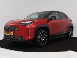 Rood metallic Gebruikt 2024 Toyota Yaris Cross Limited SUV | € 36.245 (Duur)