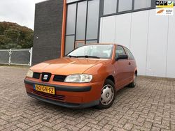 Oranje Gebruikt 2001 Seat Ibiza Stella Hatchback | € 595