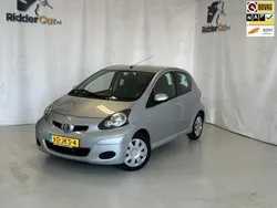 Grijs Gebruikt 2009 Toyota Aygo Comfort Hatchback | € 1.799 (Goede deal)