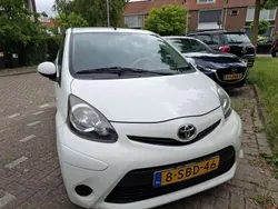 Wit Gebruikt 2013 Toyota Aygo Hatchback | € 5.000 (Eerlijke prijs)