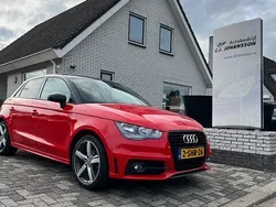 Rood Gebruikt 2013 Audi A1 Sportback Admired Hatchback | € 9.950 (Eerlijke prijs)