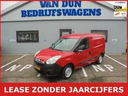 Rood Gebruikt 2016 Opel Combo Selection MPV | € 3.990 (Super prijs)