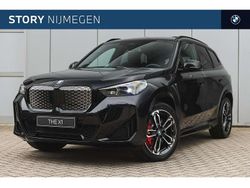 Zwart Nieuw 2025 BMW iX1 Comfort Edition SUV | € 57.884 (Goede deal)