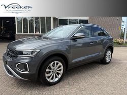 Grijs Gebruikt 2024 VW T-Roc Life SUV | € 31.895 (Goede deal)