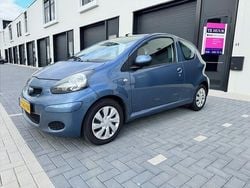 Blauw Gebruikt 2010 Toyota Aygo Comfort Hatchback | € 2.899 (Goede deal)