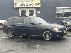 Zwart Gebruikt 2012 BMW 318 Luxury Line Stationwagen | € 8.900 (Eerlijke prijs)