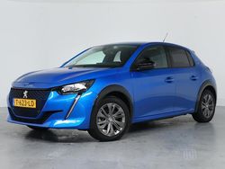 Blauw Gebruikt 2023 Peugeot e-208 Allure Hatchback | € 18.895 (Eerlijke prijs)